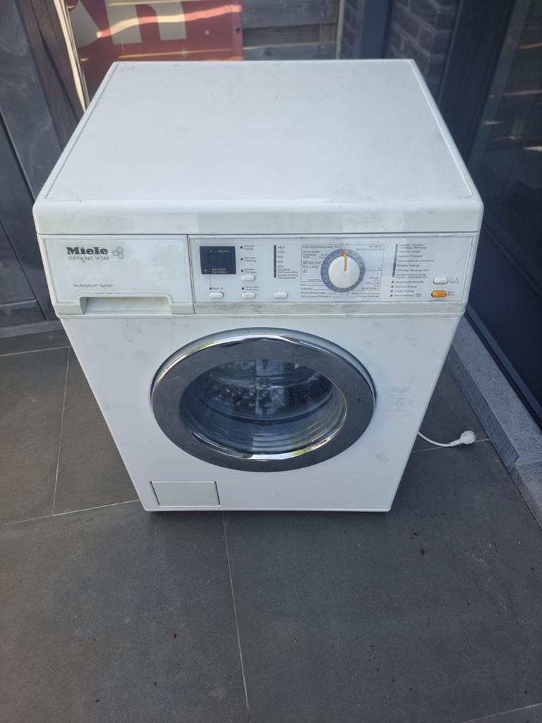 Miele wasmachine met piepend geluid, Ophalen