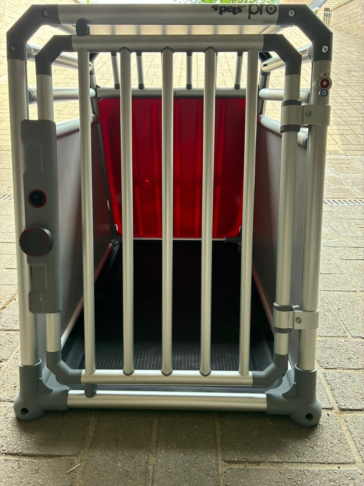 Autobench voor honden, Dieren en Toebehoren, Ophalen, 65 tot 100 cm, Hondenhok, Zo goed als nieuw