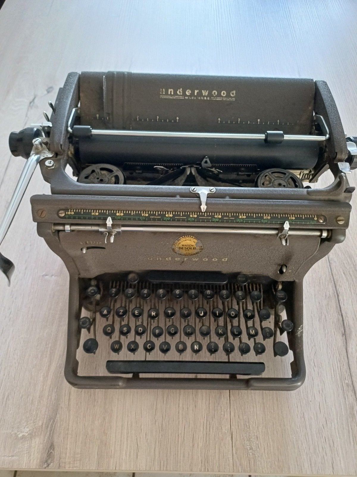 Antieke typemachine Underwood, Ophalen