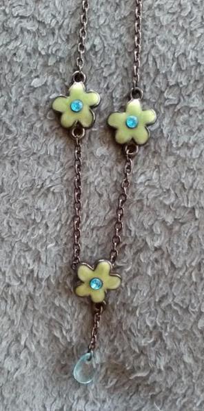 Collier noir à fleurs turquoises Yves Rocher, Avec strass, Enlèvement ou Envoi, Comme neuf, Autres matériaux