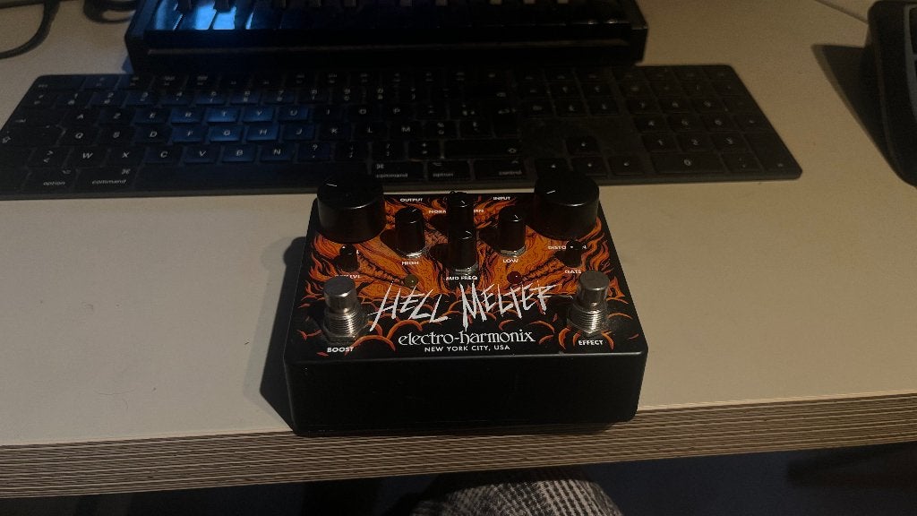 Electro Harmonix Hell Melter, Ophalen of Verzenden, Zo goed als nieuw, Distortion, Overdrive of Fuzz