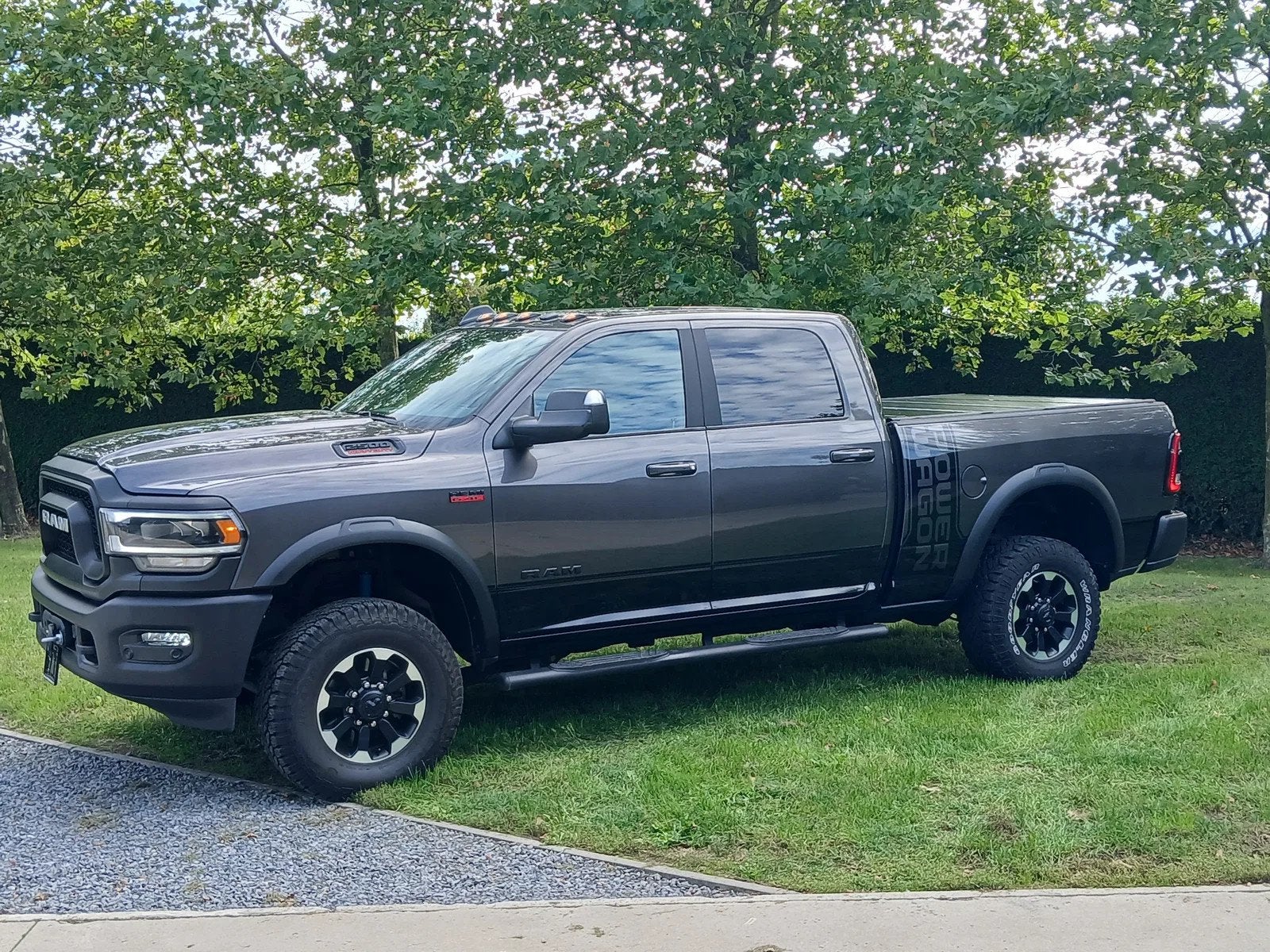 Dodge Ram 2500 Powerwagon (automatique), Autos, Cuir, Argent ou Gris, Achat, Entreprise
