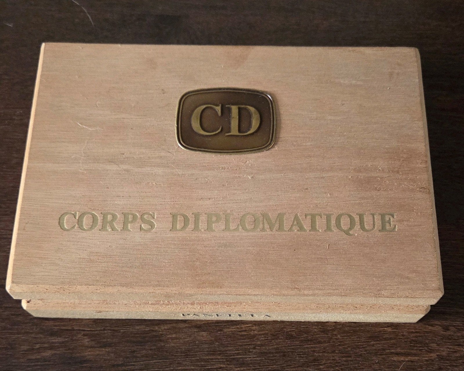 Vintage sigarenkistje Corps Diplomatique met inhoud, Enlèvement ou Envoi, Comme neuf, Boîtes ou marques d'allumettes