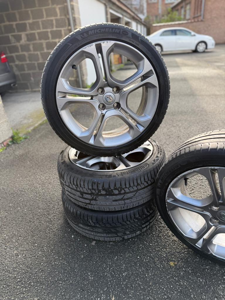 4 jantes Renault clio 4 gt 17 pouce, Auto-onderdelen, Banden en Velgen, Ophalen, 17 inch, Band(en)