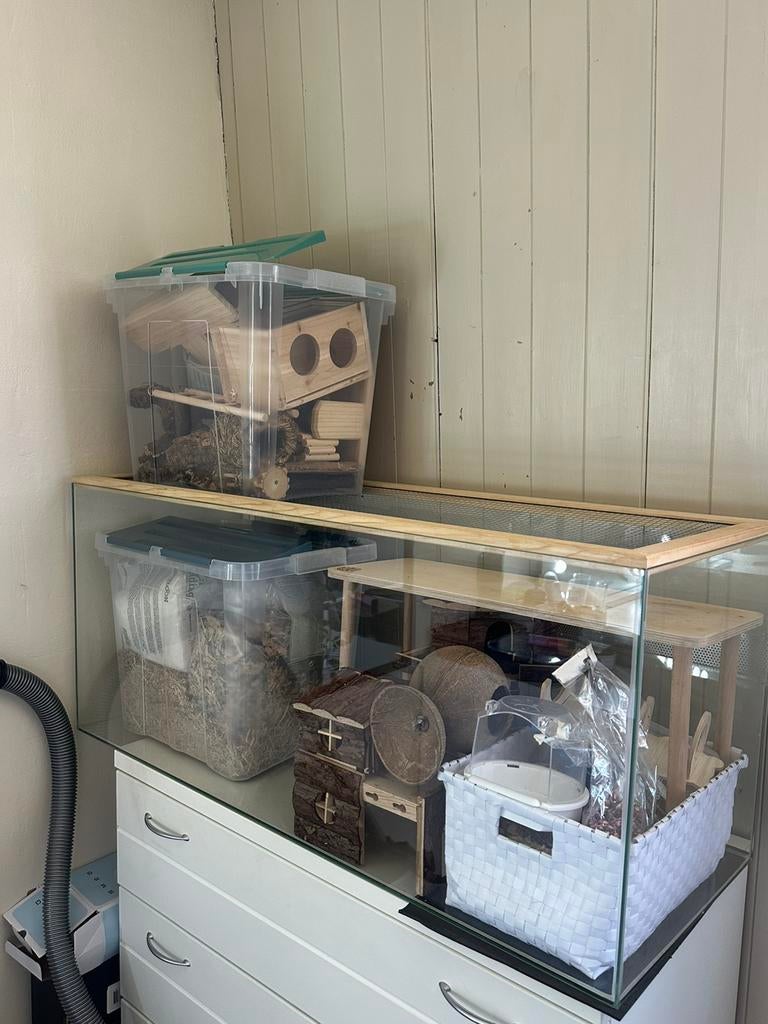 Volledige hamster inboedel, Ophalen, Zo goed als nieuw