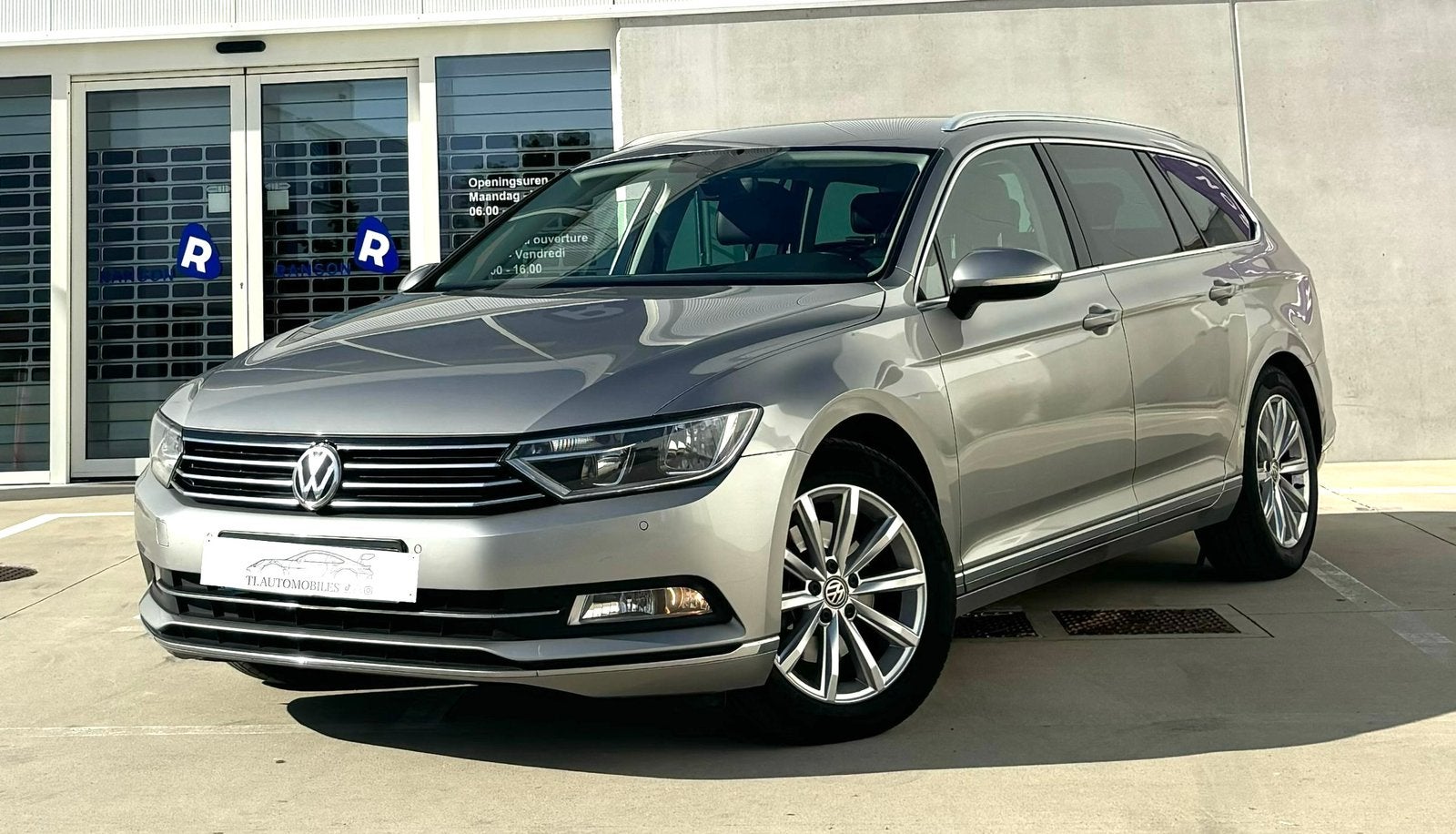 AUTOMATIQUE VOLKSWAGEN PASSAT 1.6 TDI, Auto's, 4 cilinders, 1600 cc, Bedrijf, 5 deurs