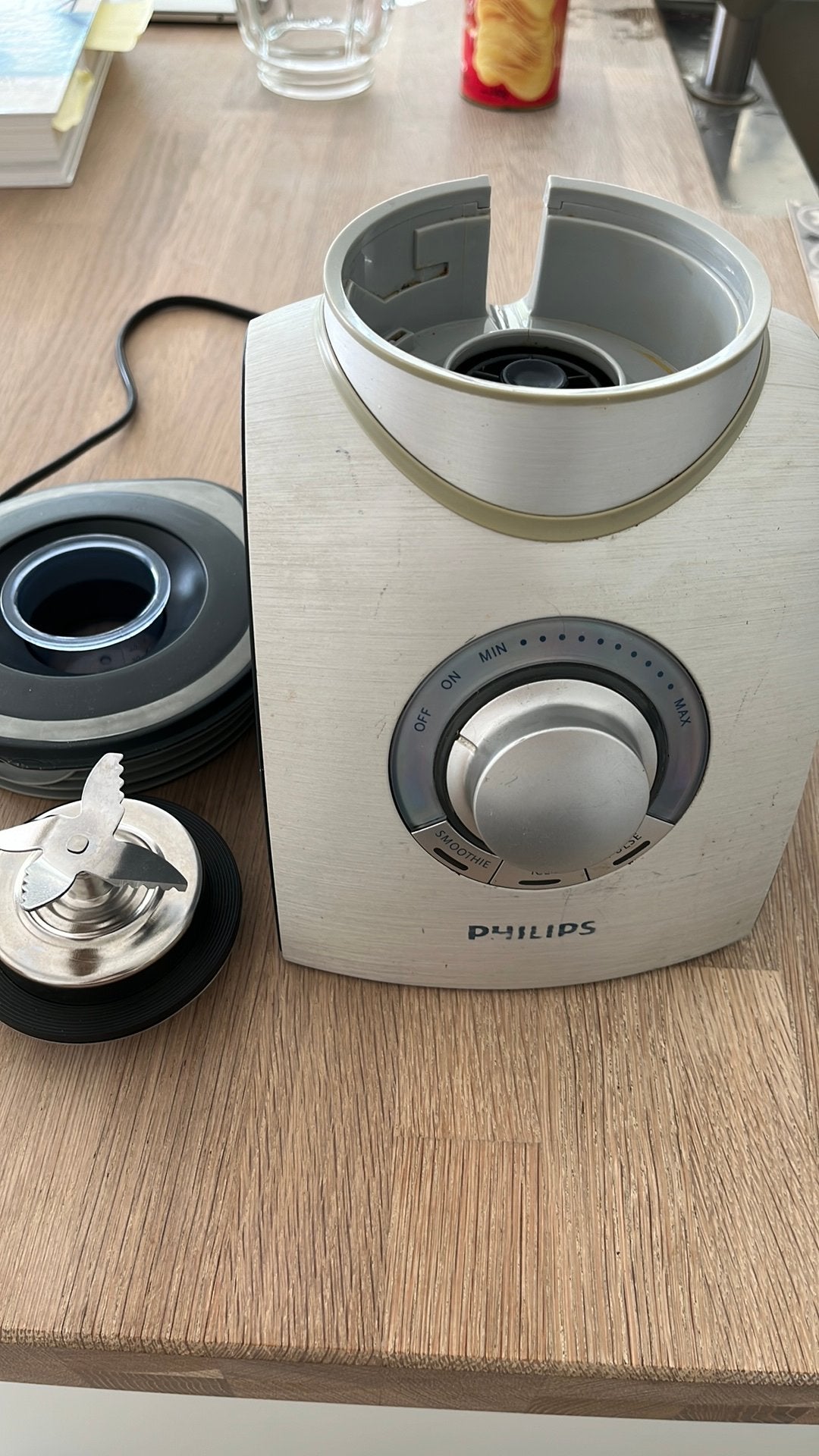 Philips Blendermotor met mes en deksel., Elektronische apparatuur, Ophalen, Gebruikt, Blender