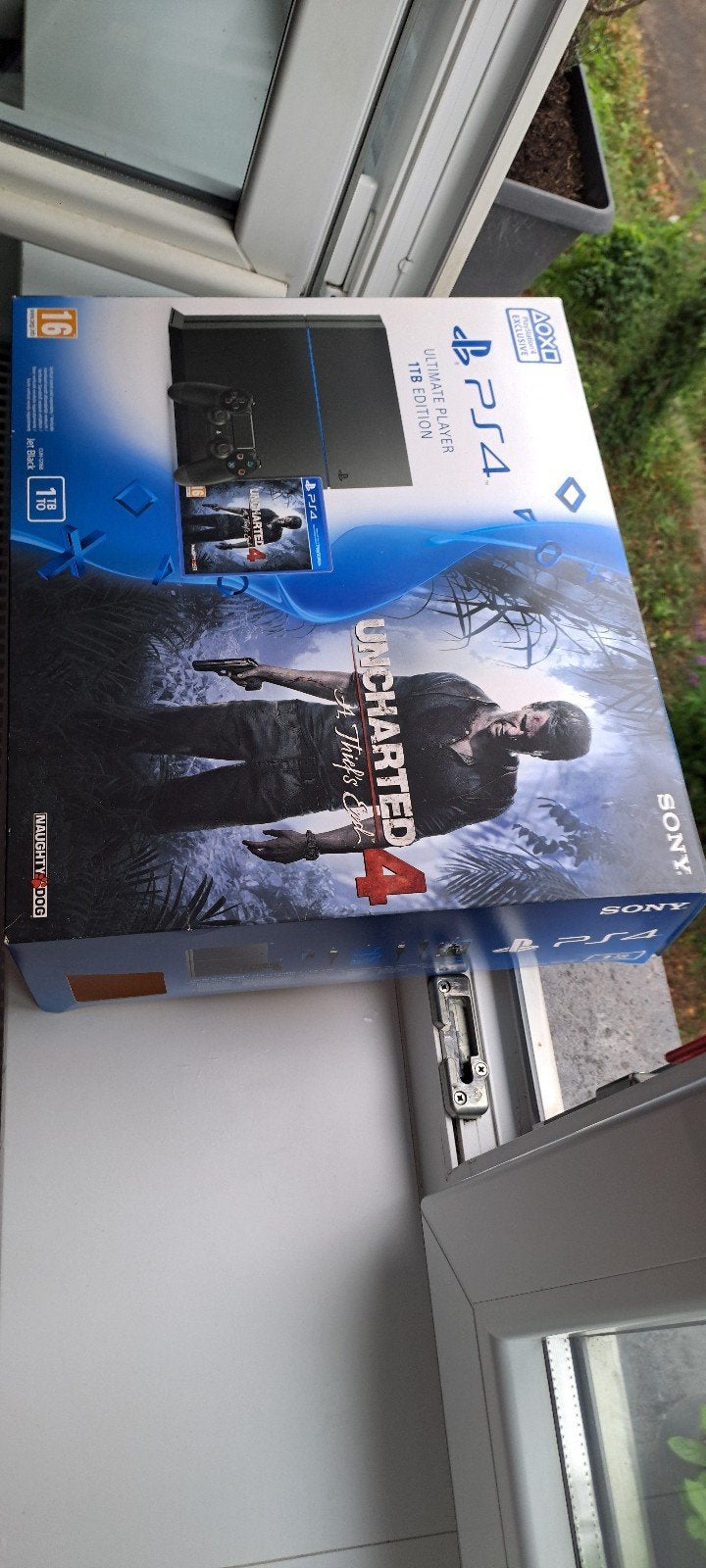 PlayStation 4 (boite vide) original avec livre a saisir ↙️ ️, Consoles de jeu & Jeux vidéo, 500 GB, Sans contrôleur, Comme neuf