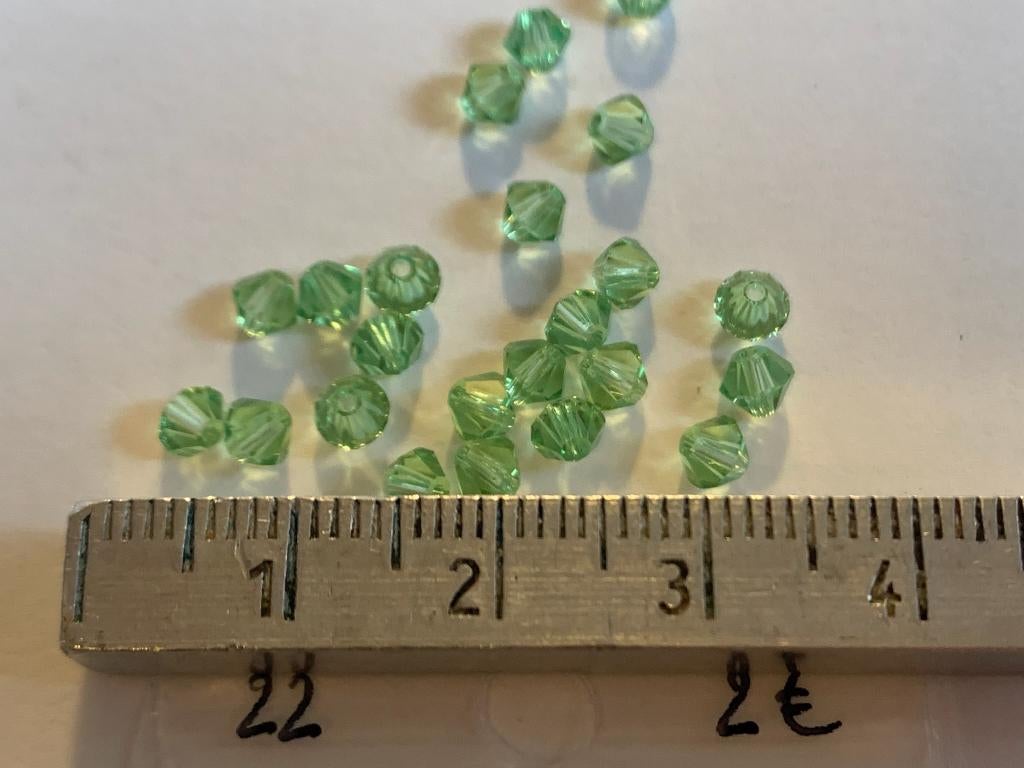 22 Swarovski tolletjes lichtgroen, Enlèvement ou Envoi, Neuf, Perle