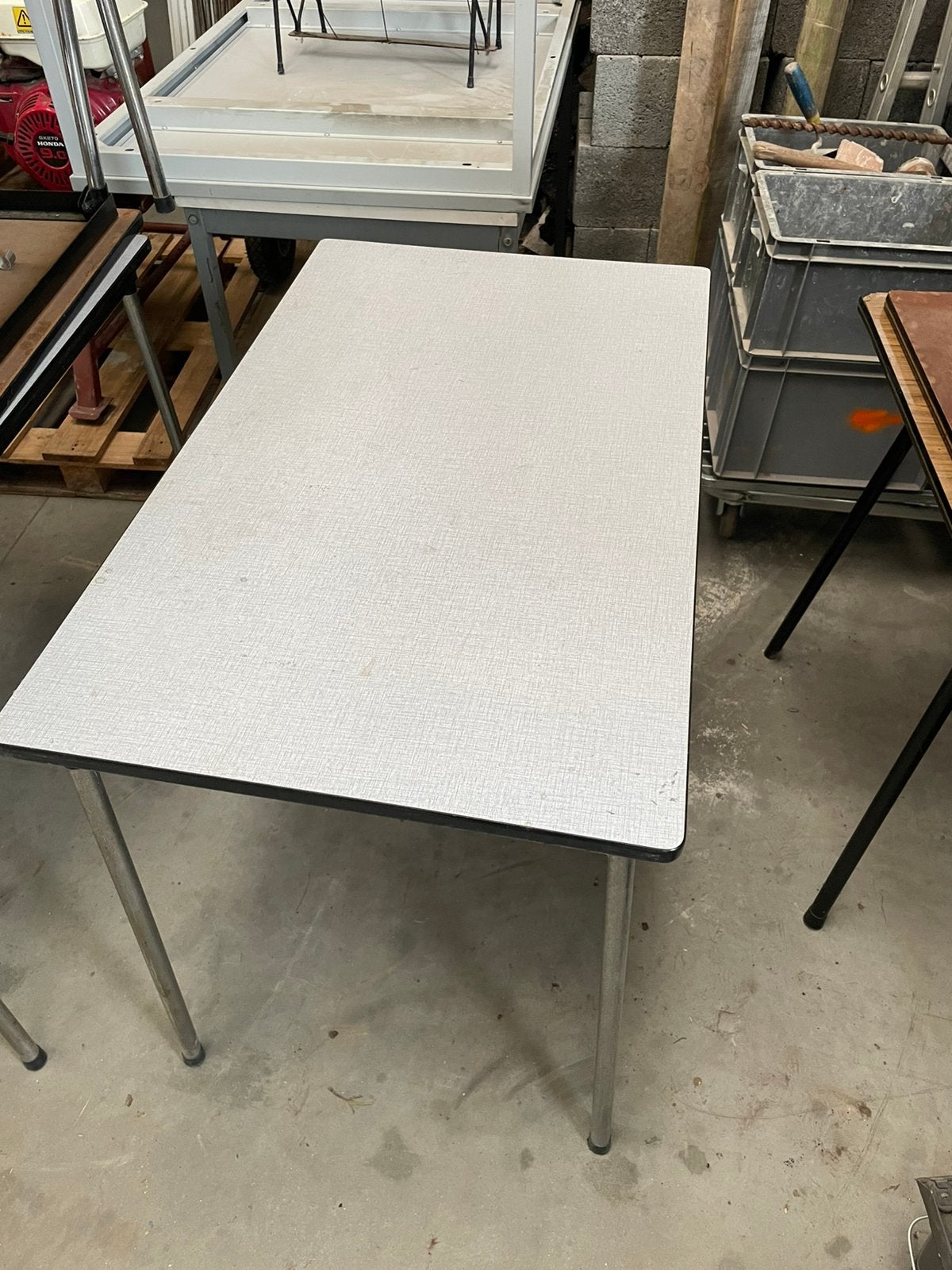 Tafel, Ophalen, Gebruikt