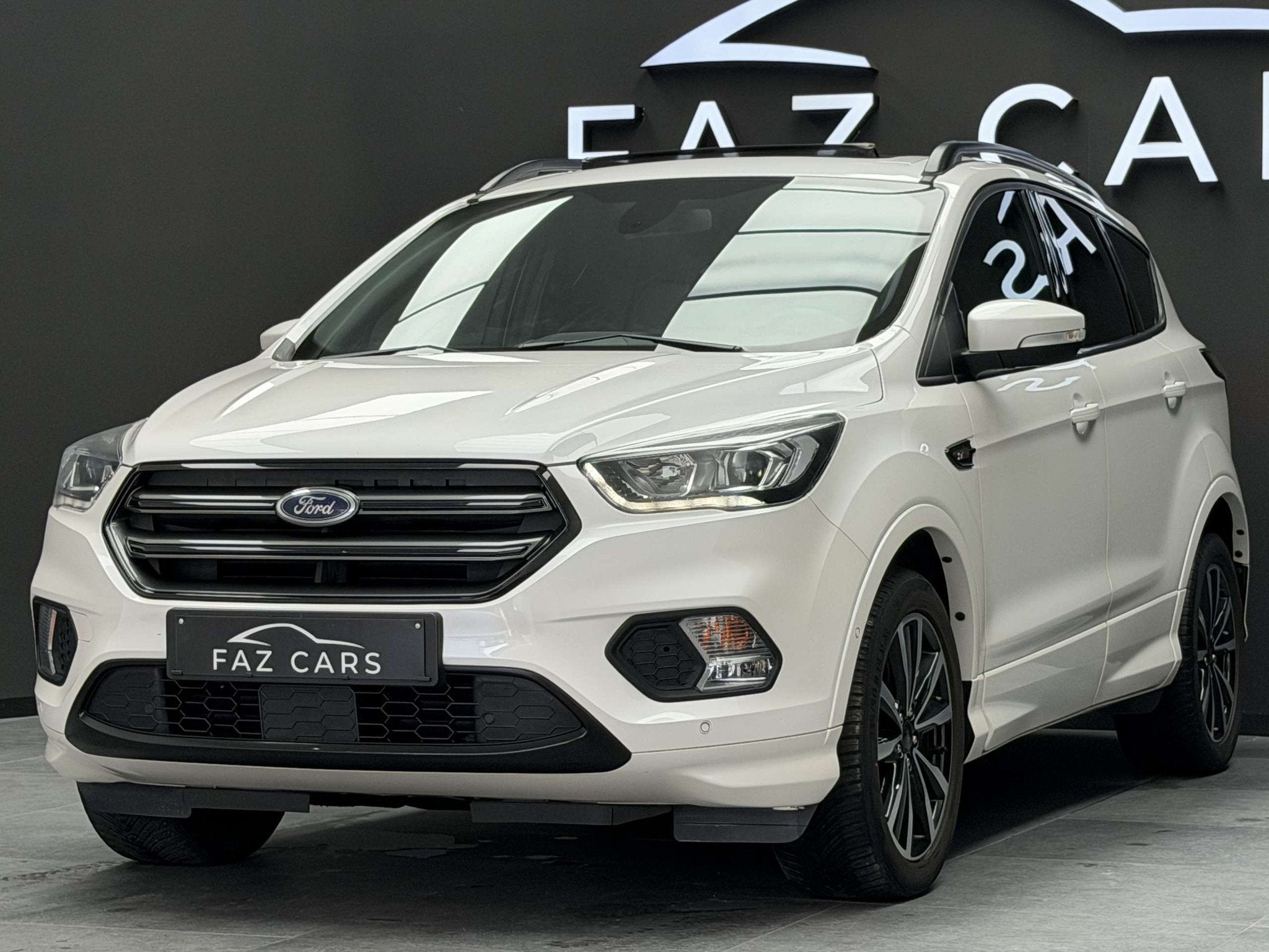 Ford Kuga 2.0 TDCi FWD ST Line * 1ER PROP + CAMÉRA + REGU *, Auto's, Gebruikt, 4 cilinders, Wit, Bedrijf