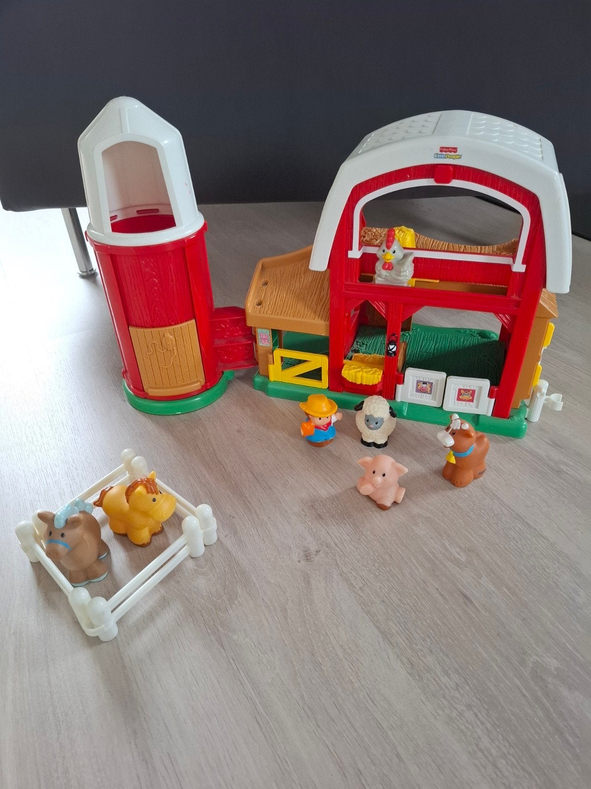 Kinderboerderij Fisherprice Little people, Ophalen, Zo goed als nieuw, Speelset, Met geluid
