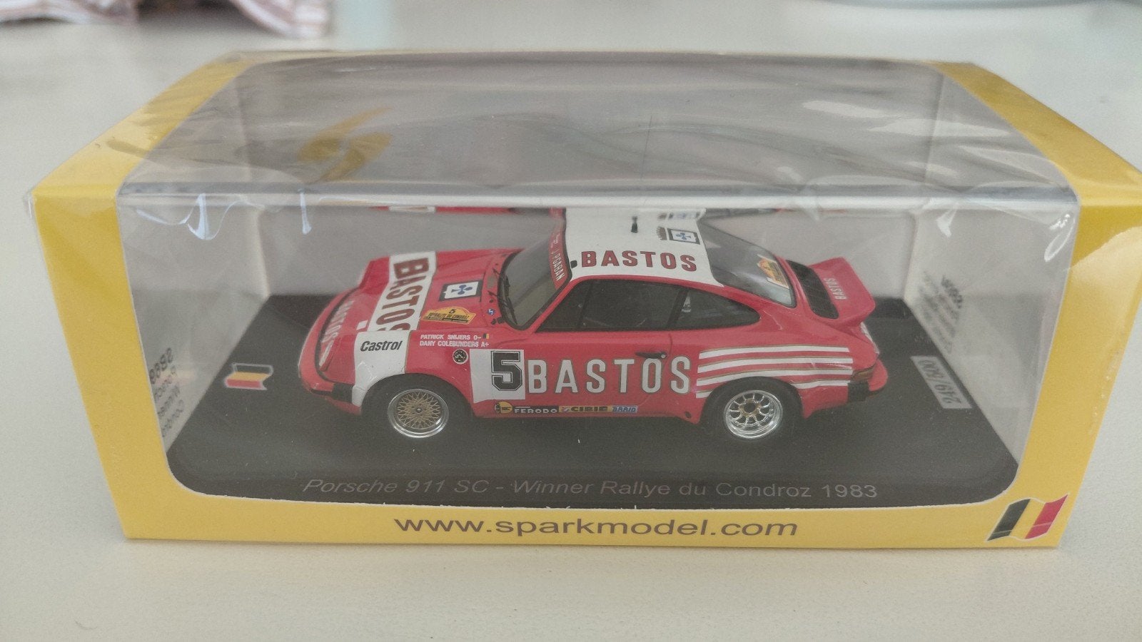 Spark 1/43 Porsche 911 SC Snijers Condroz 1983 Bastos, Enlèvement ou Envoi, Neuf, Voiture, Autres marques
