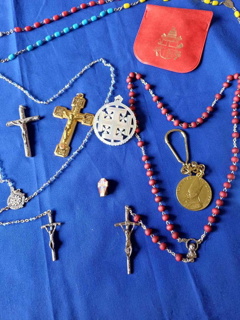 Paternosters en.pauselijke memorabilia, Antiek en Kunst, Antiek | Religieuze voorwerpen, Ophalen of Verzenden
