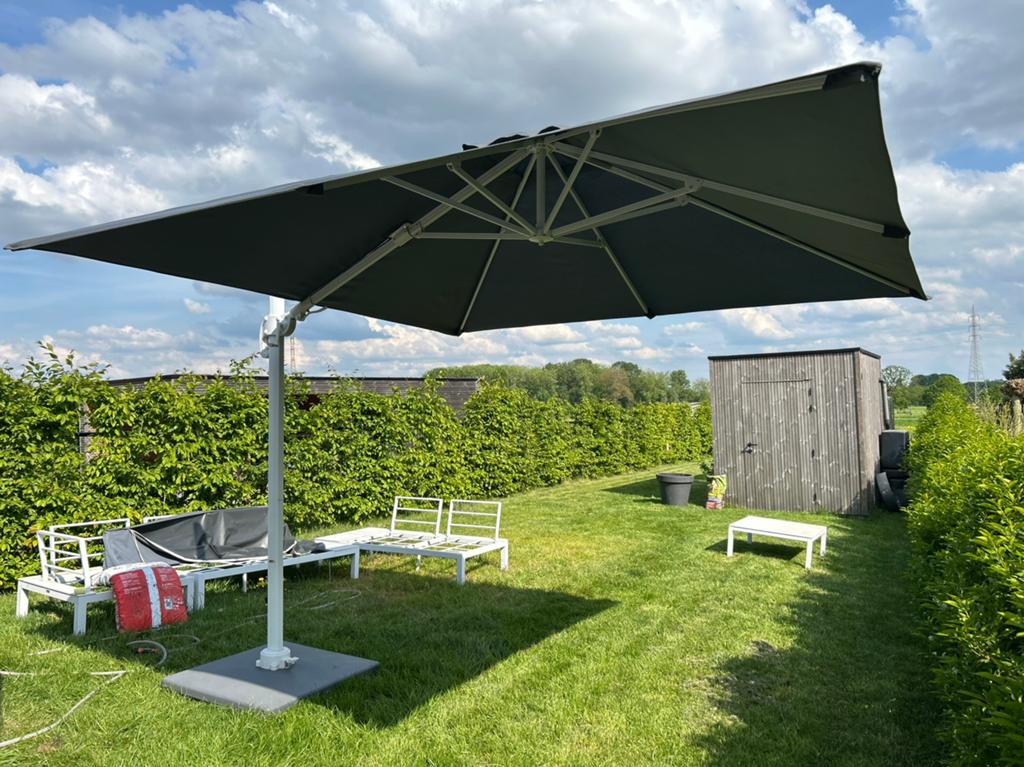 Zweefparasol met voet en beschermhoes, Jardin & Terrasse, Parasols, Étanche, Parasol flottant, Enlèvement, Utilisé