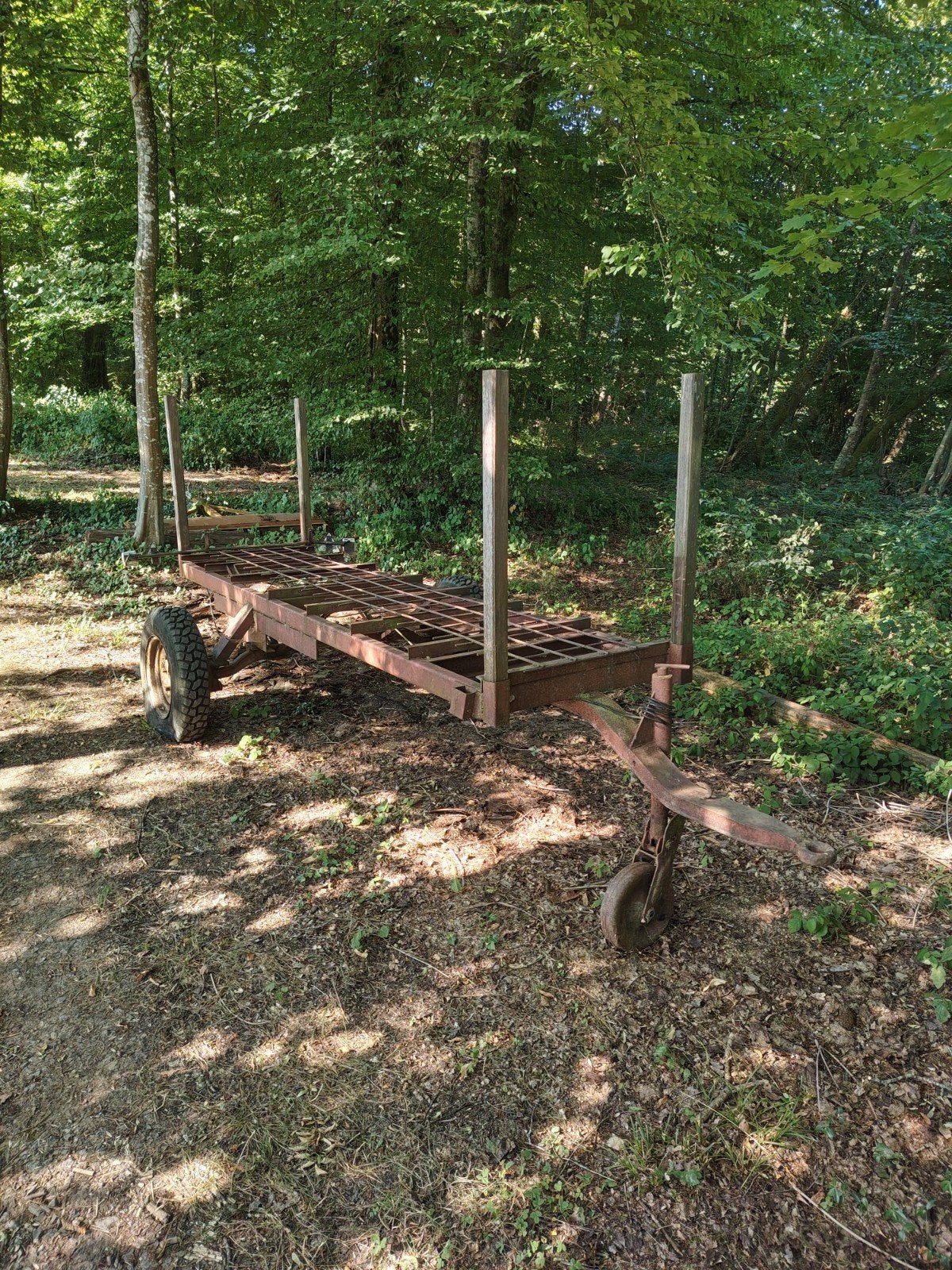 Remorque à bois, remorque forestière, Enlèvement, Utilisé