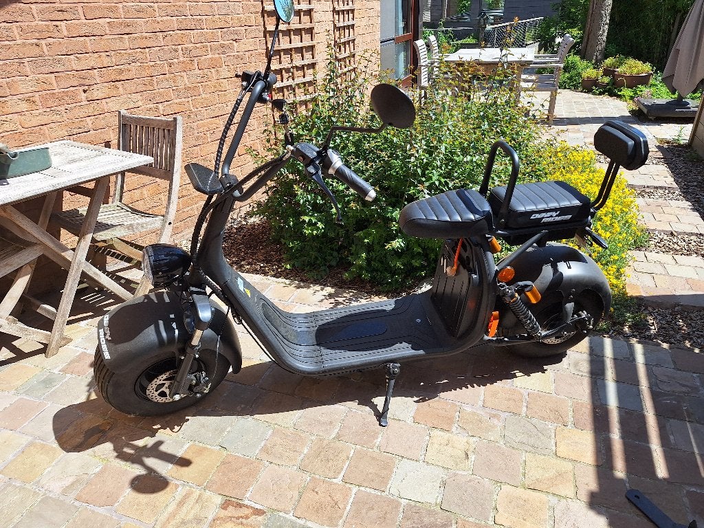 Electrische scooter, Fietsen en Brommers, Scooters | Piaggio, Ophalen, Overige modellen, Elektrisch, Klasse B (45 km/u)