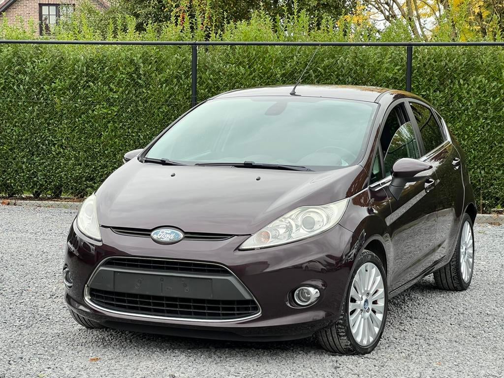 Ford Fiesta Titanium 1.6Cc 90Pk euro 4 2009 Airco / velgen, Auto's, Bluetooth, Leder, Bedrijf, 5 deurs