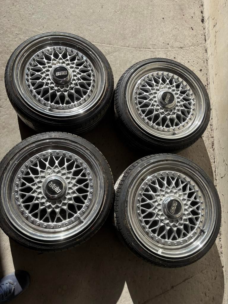 Bbs rs, Enlèvement, Pneu(s)