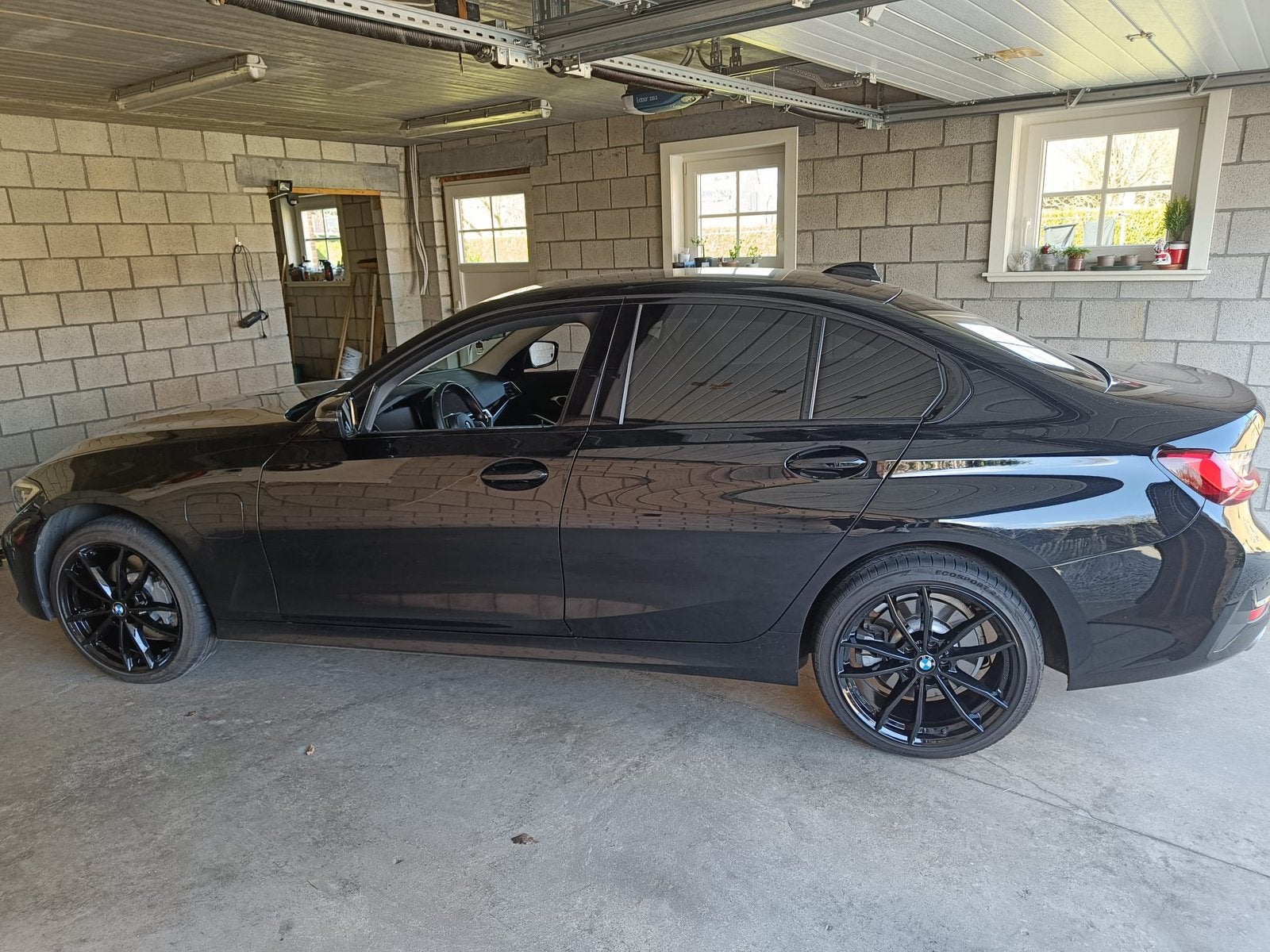 Bmw 330e, Autos, BMW, Particulier, Climatisation automatique, Essence, Euro 6, Automatique, Noir, Enlèvement