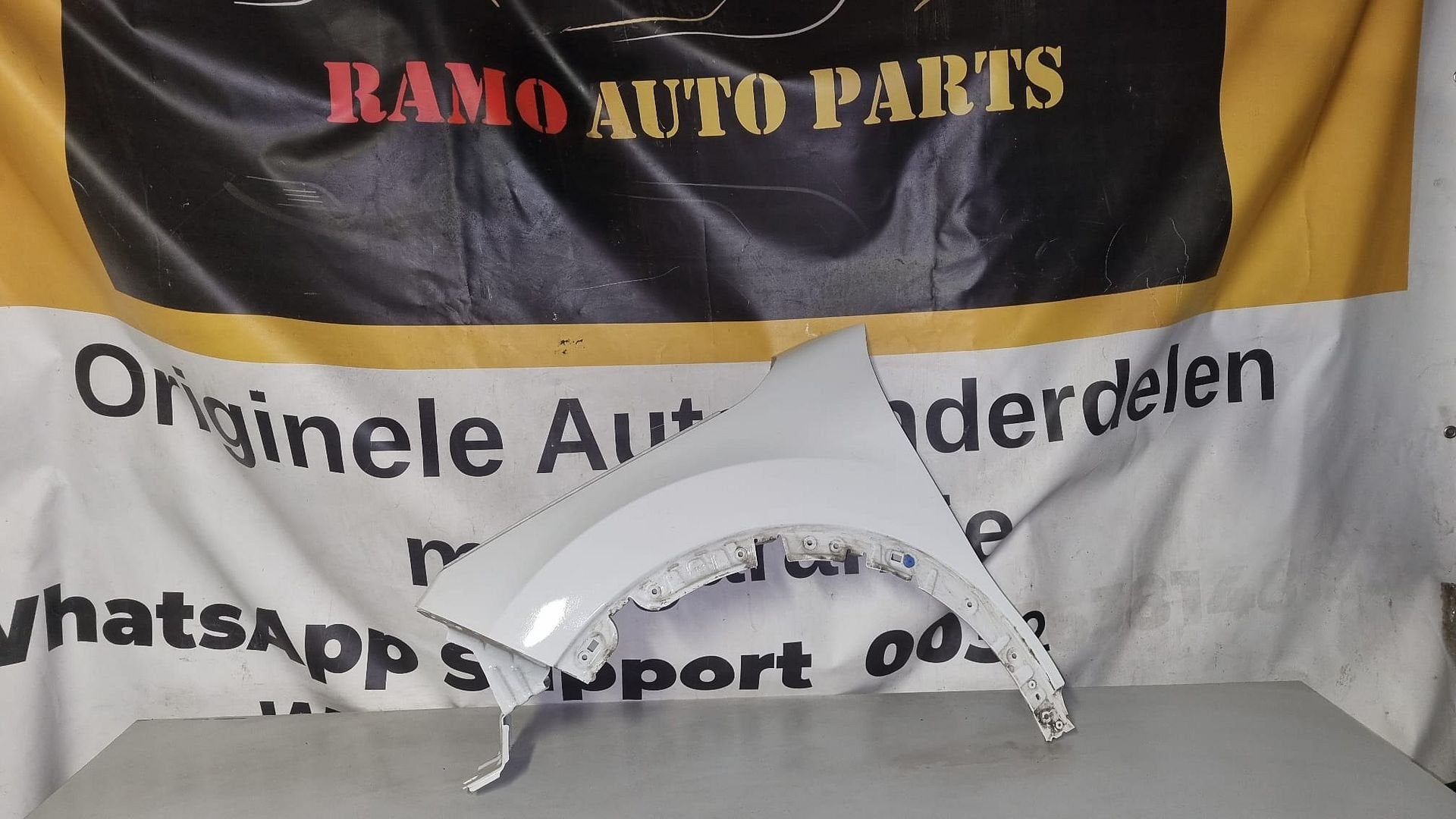 SPATBORD CITROEN C4 III LINKS VOOR