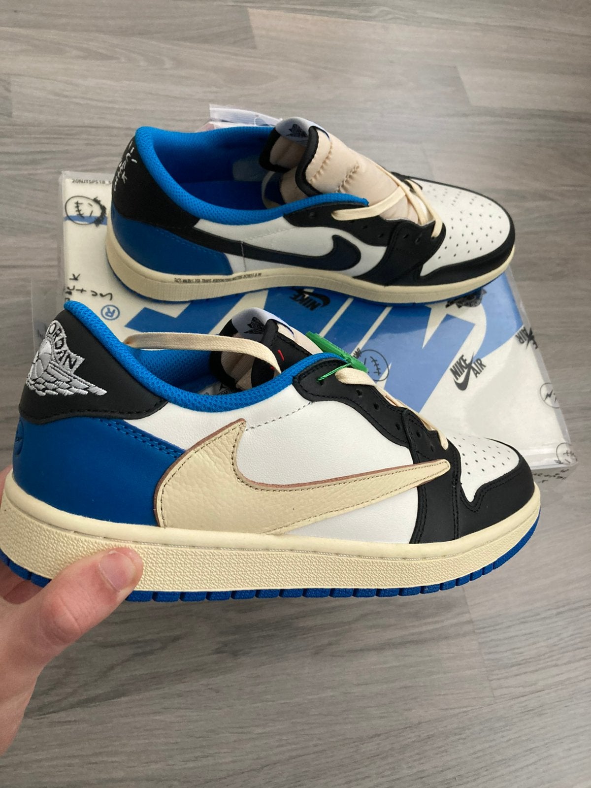 Nike air jordan 1 low travis scott fragment, Sport en Fitness, Basketbal, Ophalen of Verzenden, Zo goed als nieuw
