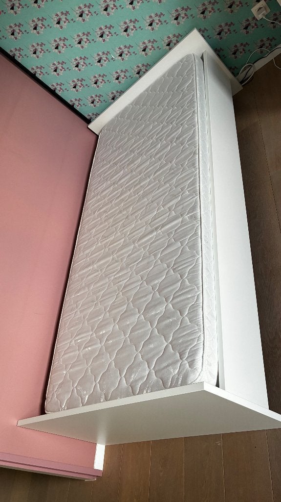 1 lit, 90 cm, Une personne, Enlèvement, Utilisé