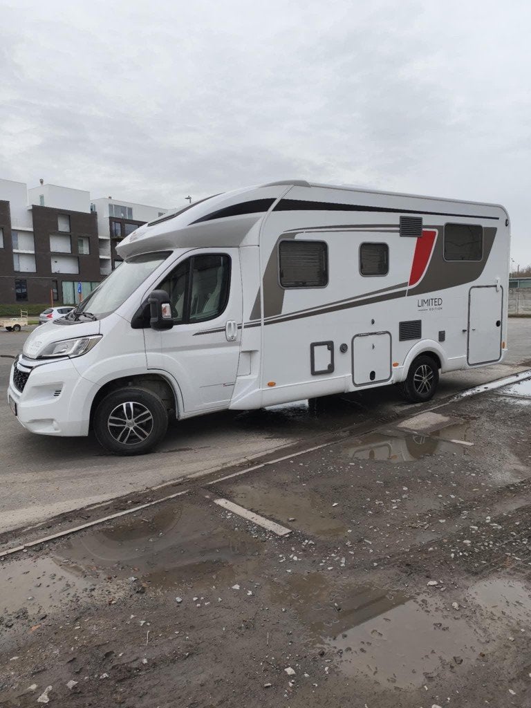 Burstner in perfecte staat, type T690G, Ringverwarming, 6 tot 7 meter, Particulier, Bürstner