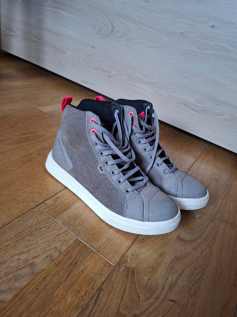 NEUF REVIT arrow lady 40 chaussure moto basket, Motos, REV'IT!, Bottes, Femmes, Enlèvement