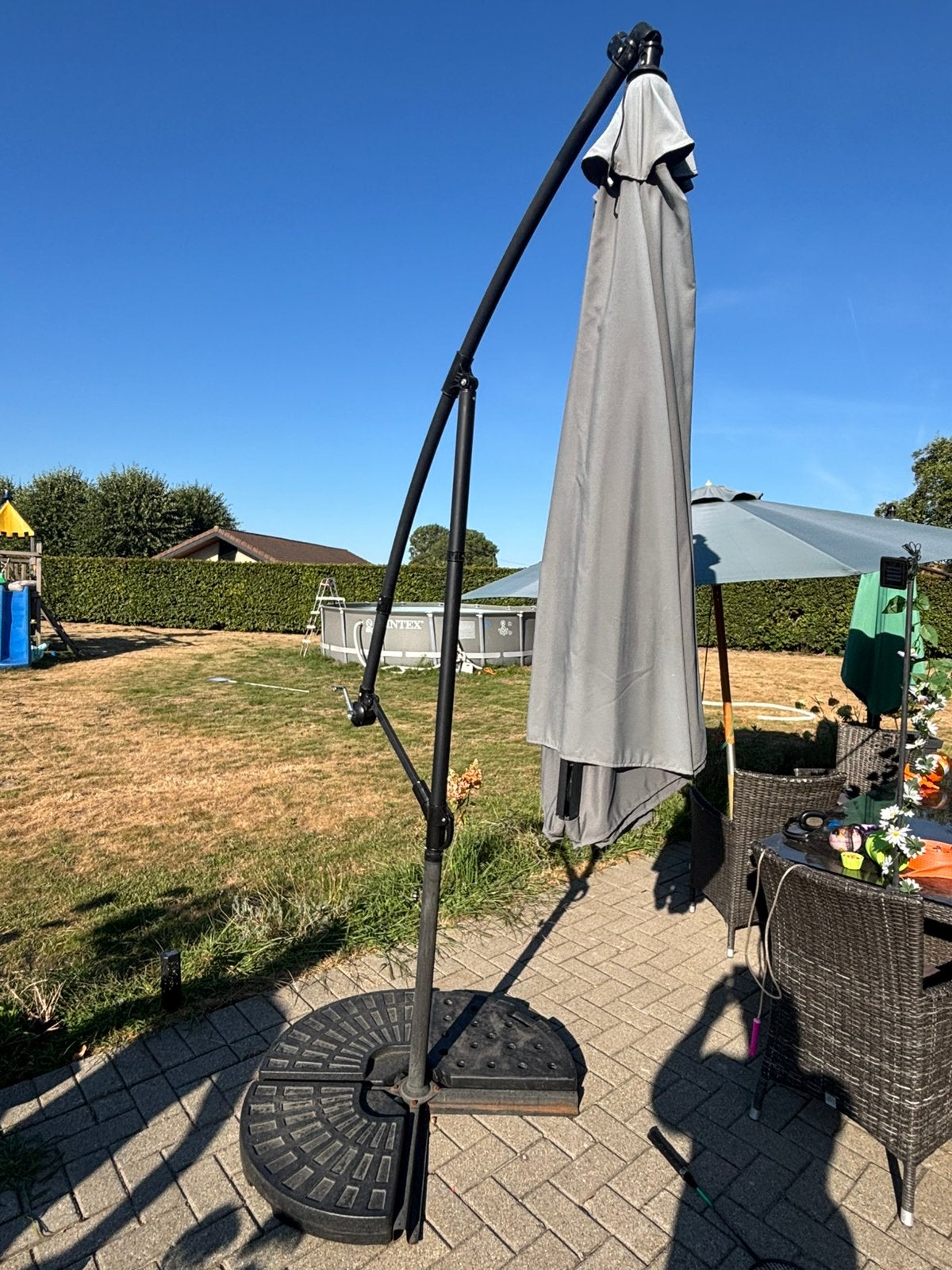 Grijze zweefparasol, Tuin en Terras, Ophalen, Gebruikt, Zweefparasol, Kantelbaar