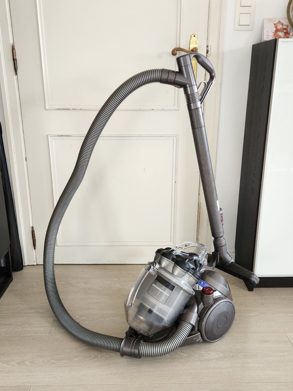 Dyson stofzuiger zonder zak
Echte Dyson, geen namaak
Unieke, Elektronische apparatuur, Ophalen, Dyson