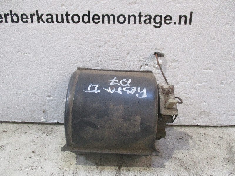 VENTILATEUR DE CHAUFFAGE Ford Fiesta 2 (84fg-18456), Henry-Ford-Straße  1
50735  Köln, DE, Ford-Werke GmbH, Kunden@ford.com, Ford