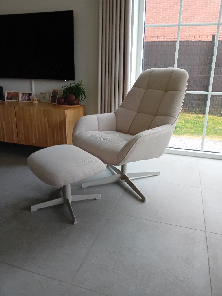 NIEUW! Relaxzetel Kave Home + voetbankje, Ophalen, Nieuw, 75 tot 100 cm, 50 tot 75 cm