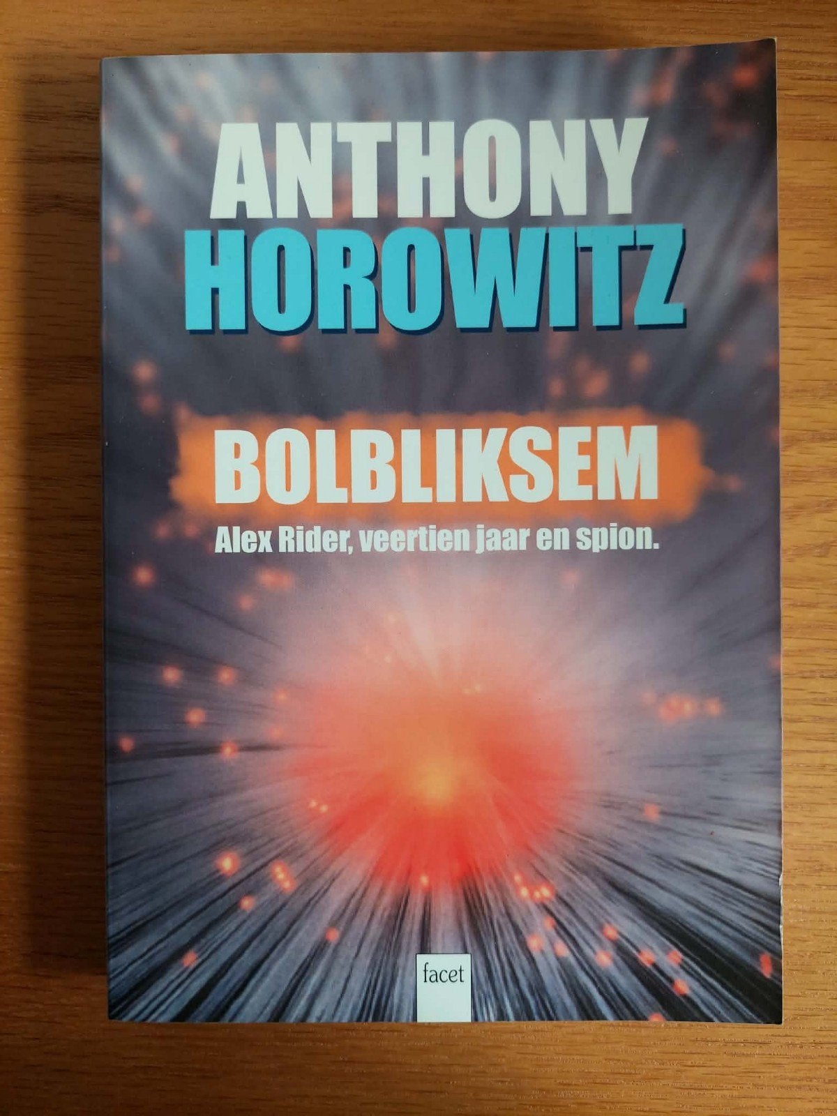 Bolbliksem - Anthony Horowitz, Ophalen