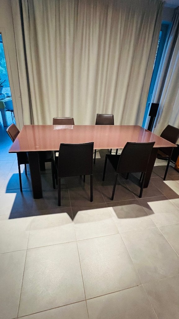 Uitschijfbare glazen eettafel met 6 lederen stoelen, Huis en Inrichting, Tafels | Eettafels, Ophalen, Gebruikt, 100 tot 150 cm