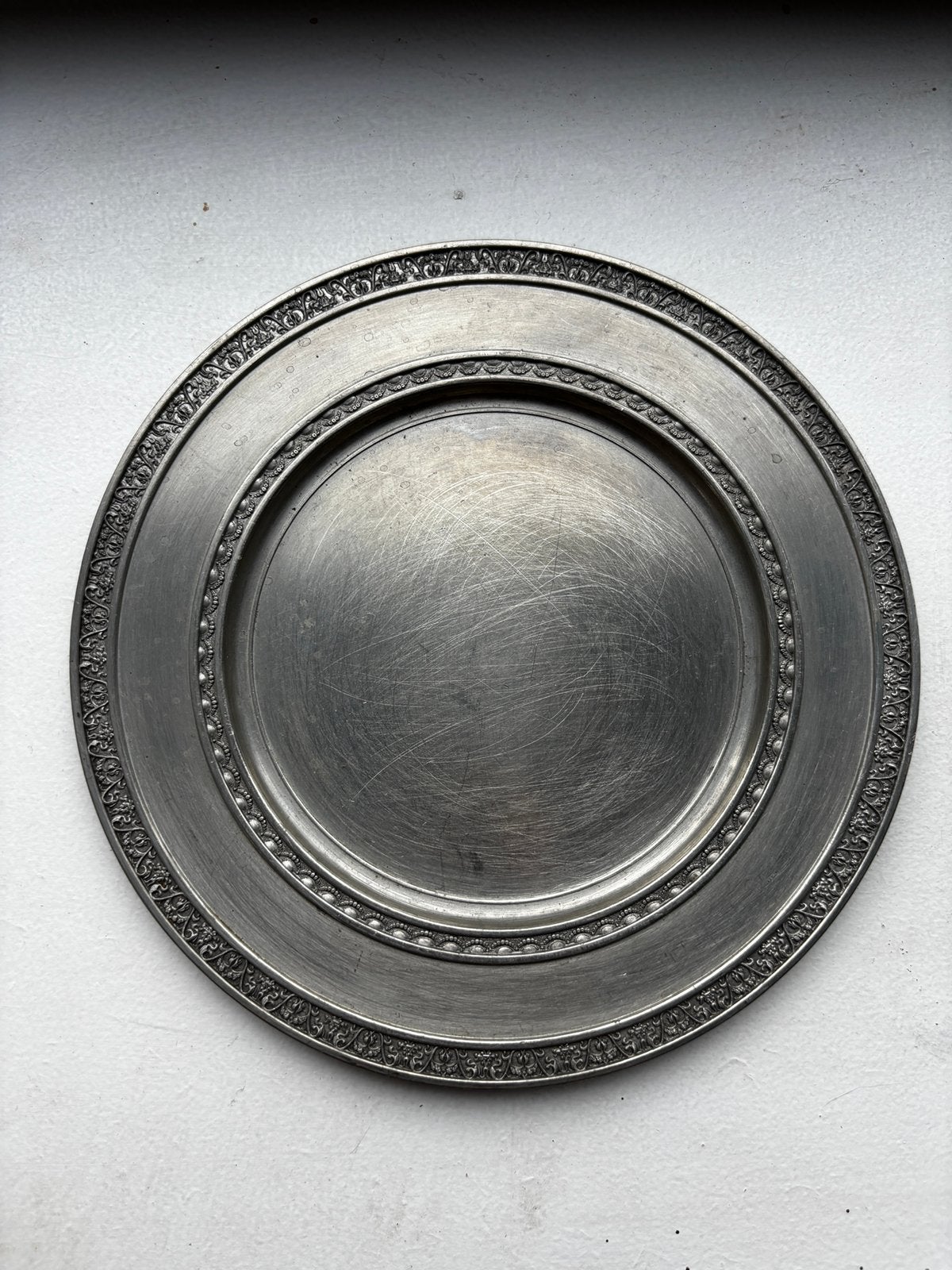 Tinnen wandbord 18cm, Antiek en Kunst, Antiek | Tin, Ophalen of Verzenden