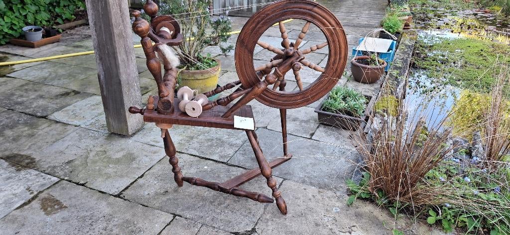 ROUETS, Hobby & Loisirs créatifs, Enlèvement, Utilisé, Rouet