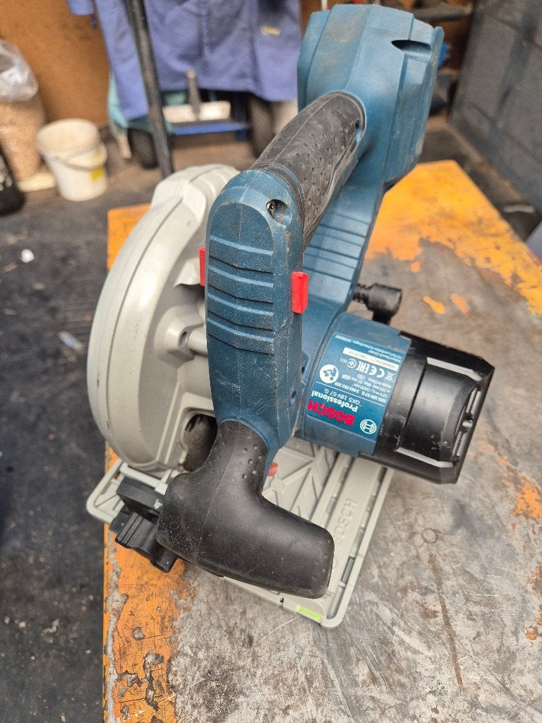 Bosch GKS 18V-57 G 18V Li-Ion Accu cirkelzaag body, Doe-het-zelf en Bouw, Gereedschap | Zaagmachines, Ophalen, Zo goed als nieuw