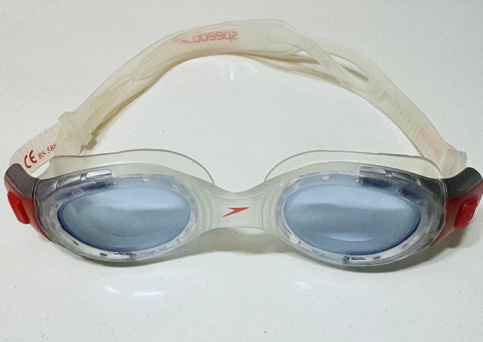 Speedo zwembril blauw/wit, Sports nautiques & Bateaux, Plongée, Enlèvement, Comme neuf, Lunettes de plongée ou Tuba