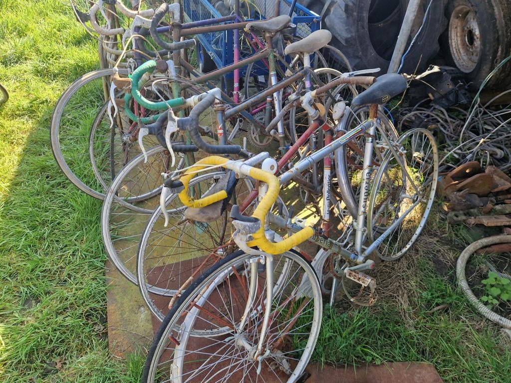 Environ 15 vélos de route vintage, vélos pour hommes et femm, Enlèvement