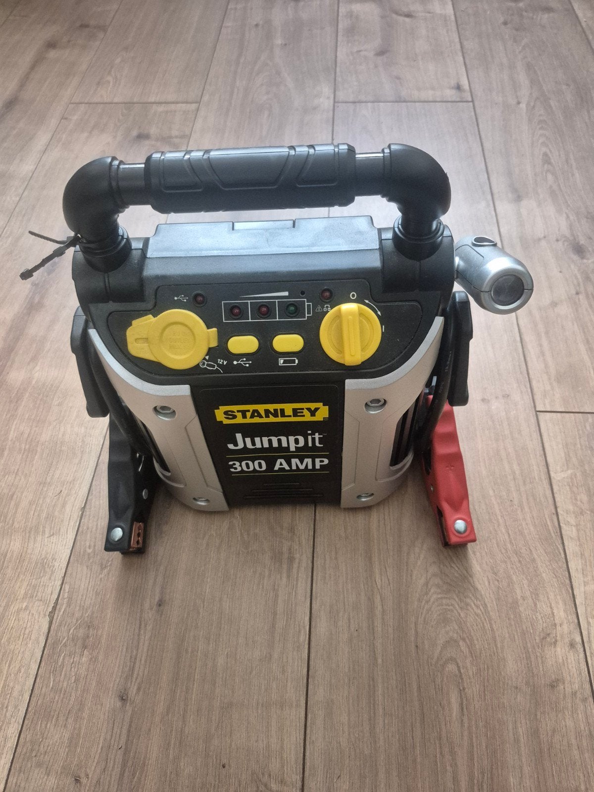 jumpstarter stanley, Autos : Divers, Démarreurs de saut, Enlèvement