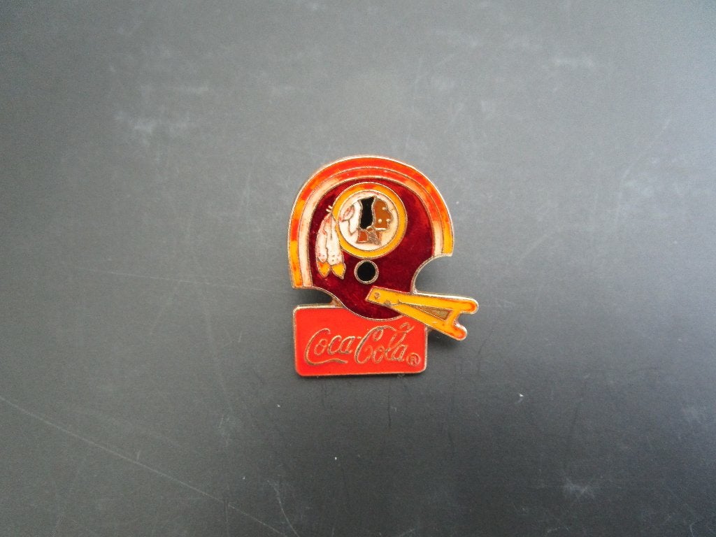 vintage redskins 1985 pin, Verzamelen, Ophalen, Zo goed als nieuw, Sport, Speldje of Pin