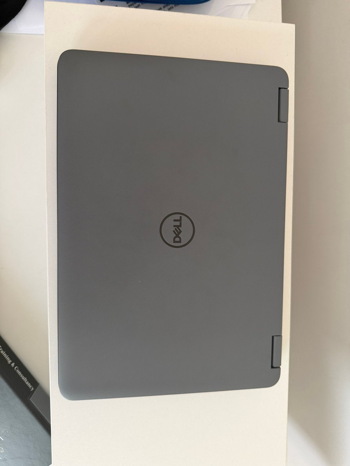 Écran tactile 2 en 1 Dell Latitude 3140 - 8 Go de RAM, Enlèvement, Comme neuf, 8 GB