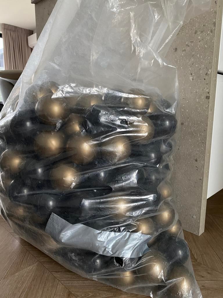 Goud/zwarte ballen voor ballenbak, Ophalen, Zo goed als nieuw, Jongen of Meisje