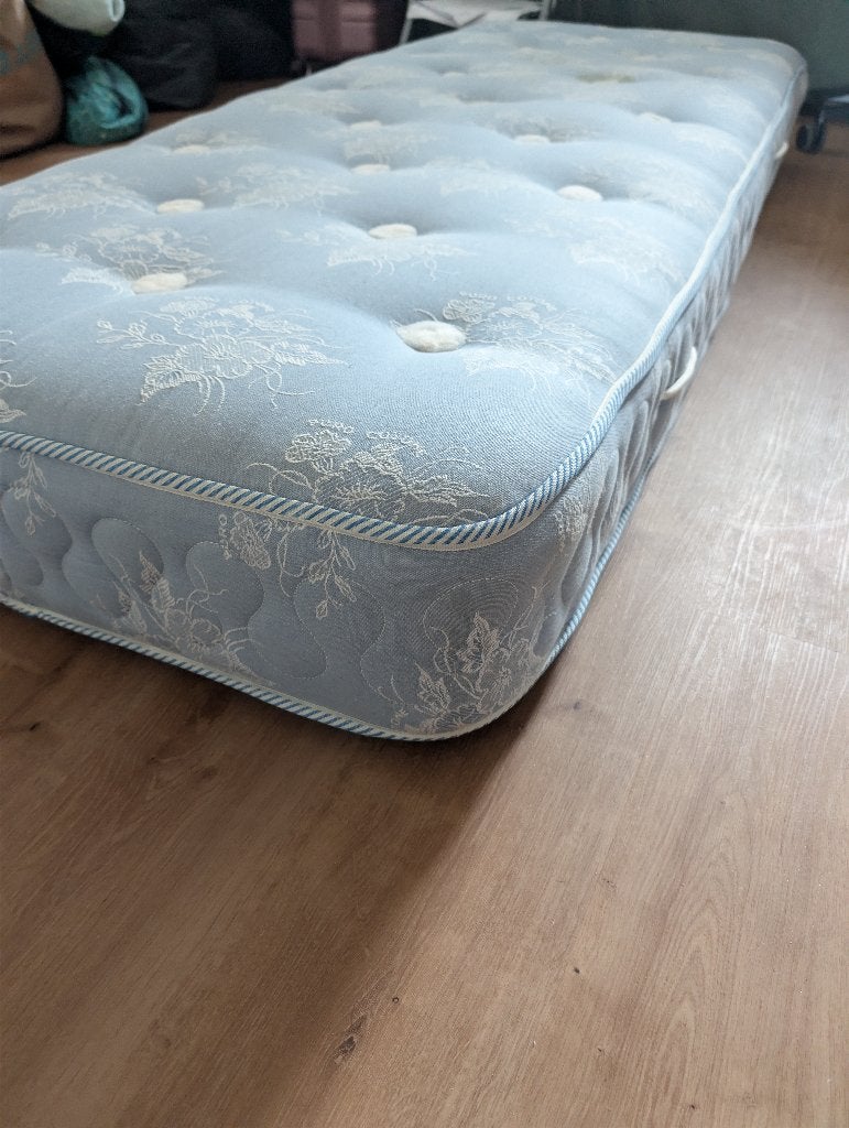 Matelas 80x190 cm - Ressort intérieur et coton (Testaflex), Maison & Meubles, Chambre à coucher | Matelas & Sommiers, Matelas