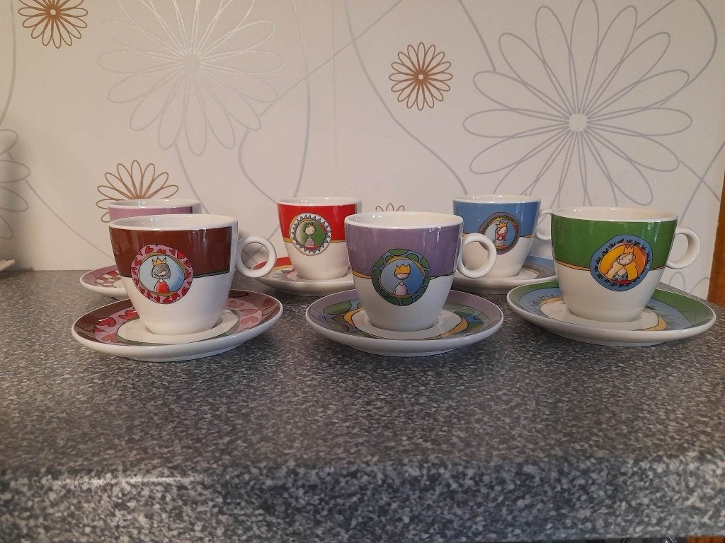 6 Handgeschilderde tassen en ondertassen, Huis en Inrichting, Keuken | Servies, Ophalen, Nieuw, Porselein, Kop(pen) en/of Schotel(s)