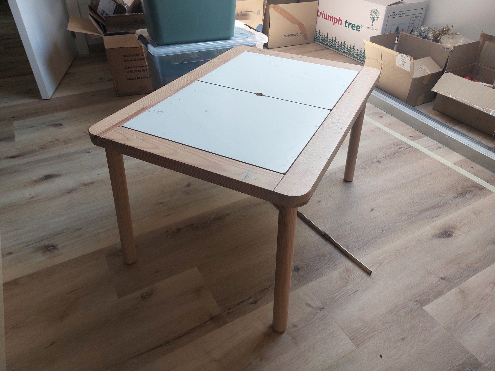 Ikea speeltafel voor kinderen, Ophalen