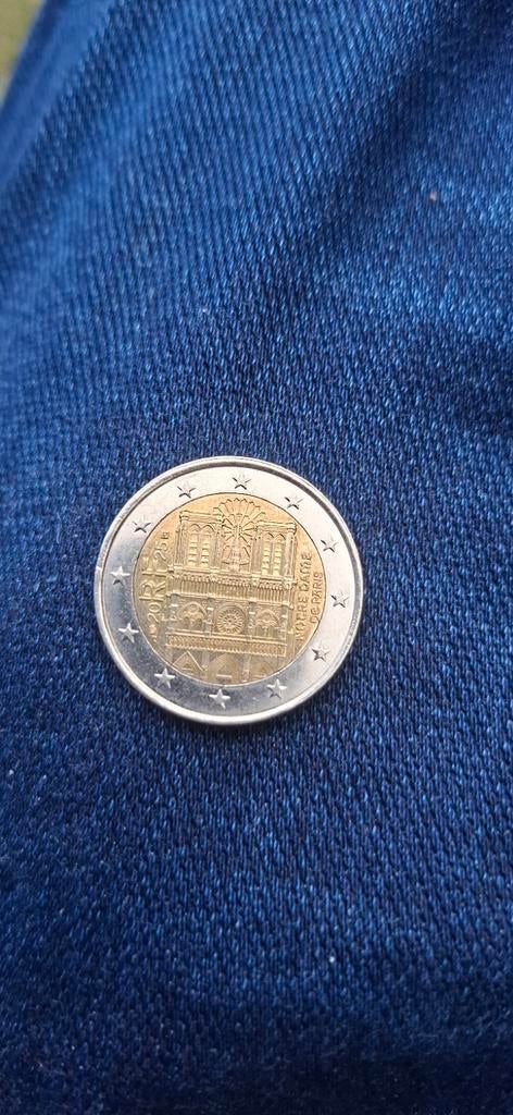 Zeldzaam 2€ Notre Dame de Parijs 2025, Ophalen of Verzenden