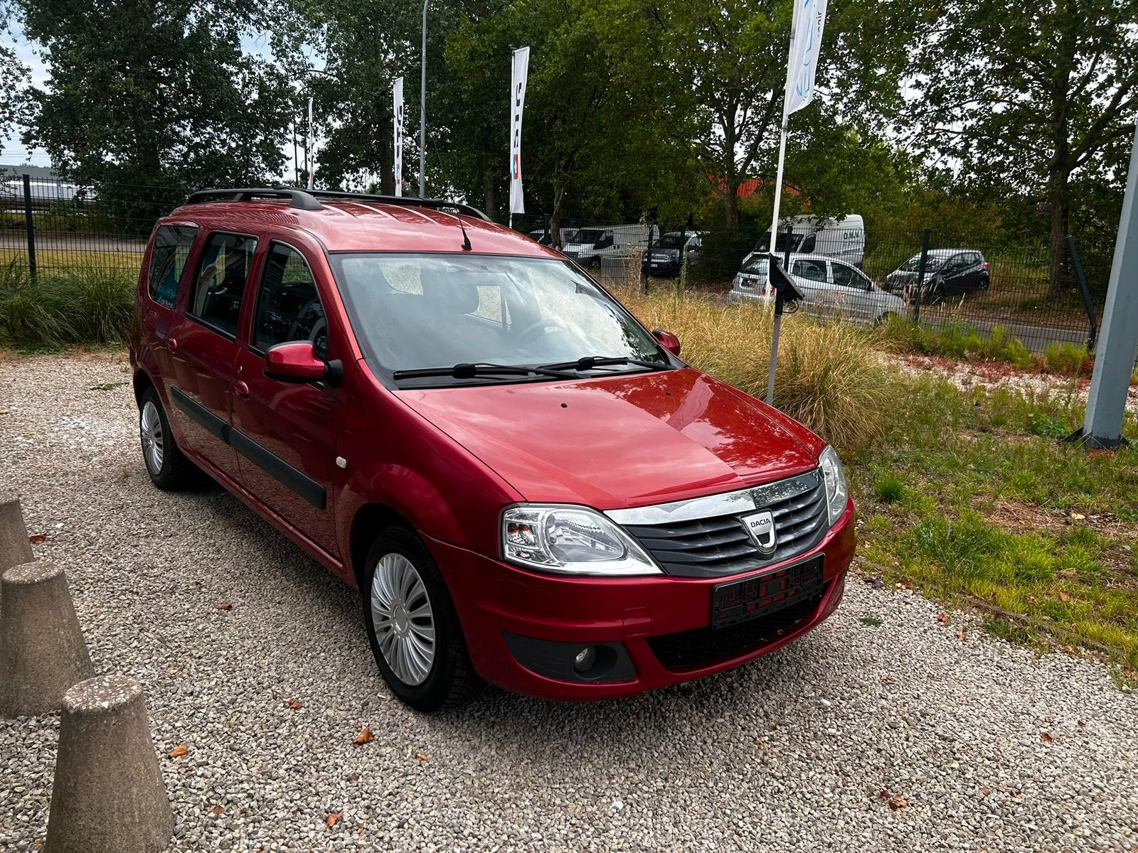 Dacia logan benzine met keuring verkoop garantie, Autos, Dacia, Rouge, 50 kW, Entreprise, Boîte manuelle