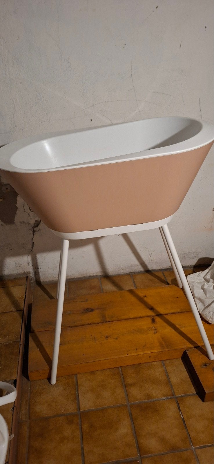 Baby bad, Enlèvement, Baignoire